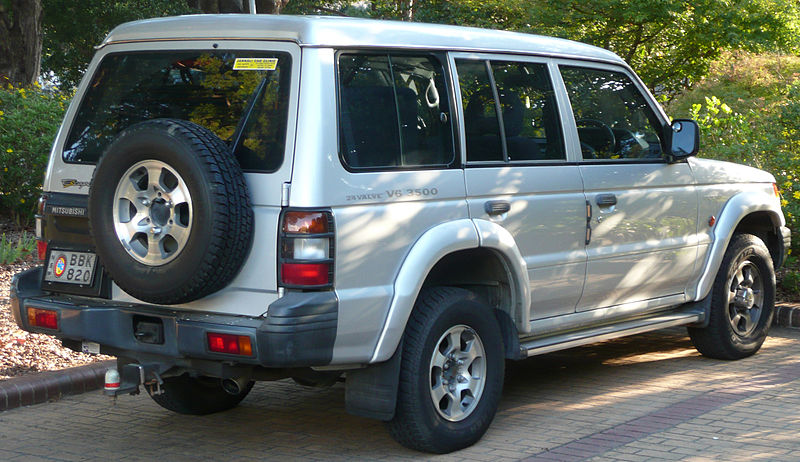 Mitsubisi Pajero 2004 chiếc xe bền bỉ trên thị trường