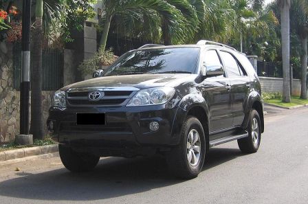 Toyota Fortuner 2005 - 2013 (1).JPG