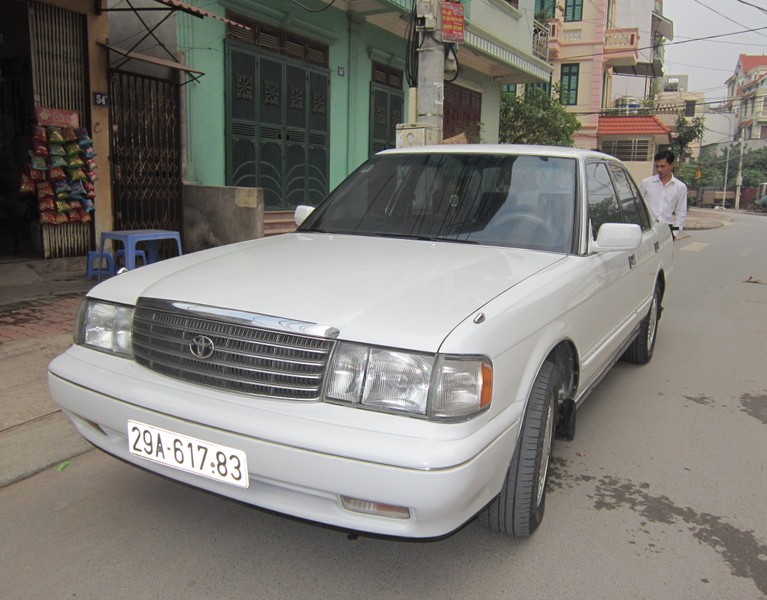 Spotted in China Toyota Crown Super Saloon 30 Twin Cam 24 in White